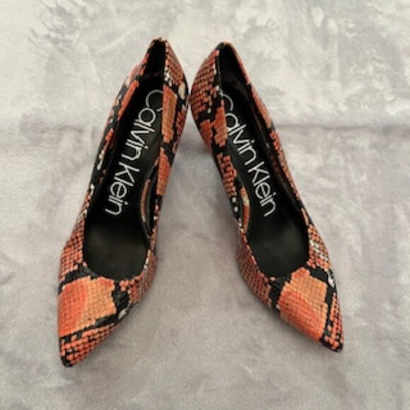 Calvin Klein Gayle Mamba Snake Heel 8.5 Medium - Picture 2 of 9